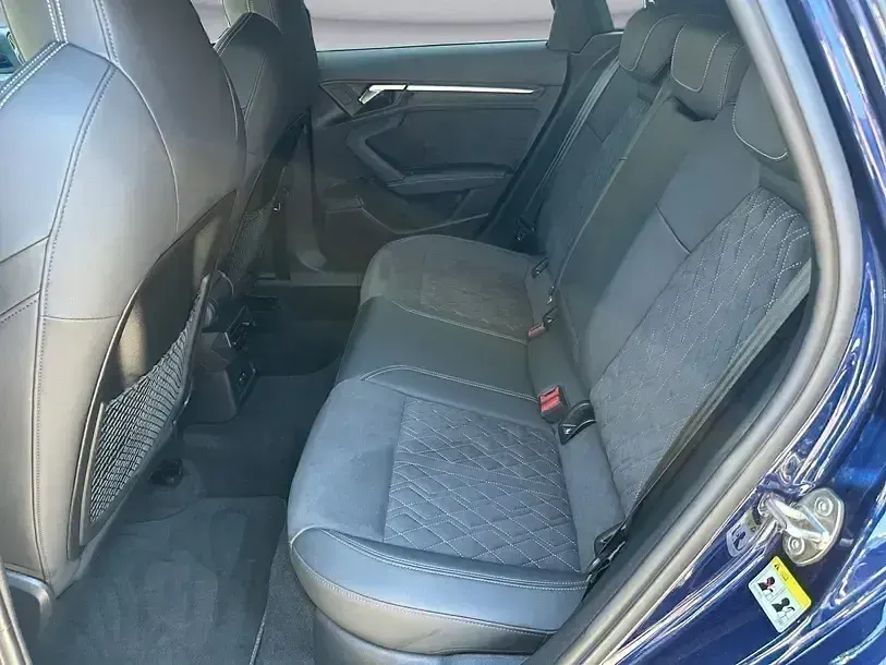 Gebraucht Audi A3 e-tron Ambiente 109 PS (80 kW) 2023 Blau Kleinwagen