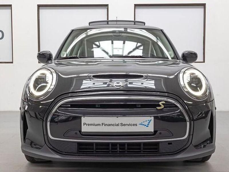Gebraucht Mini Cooper SE Essential 135 kW (184 PS) 2022 Schwarz Kleinwagen