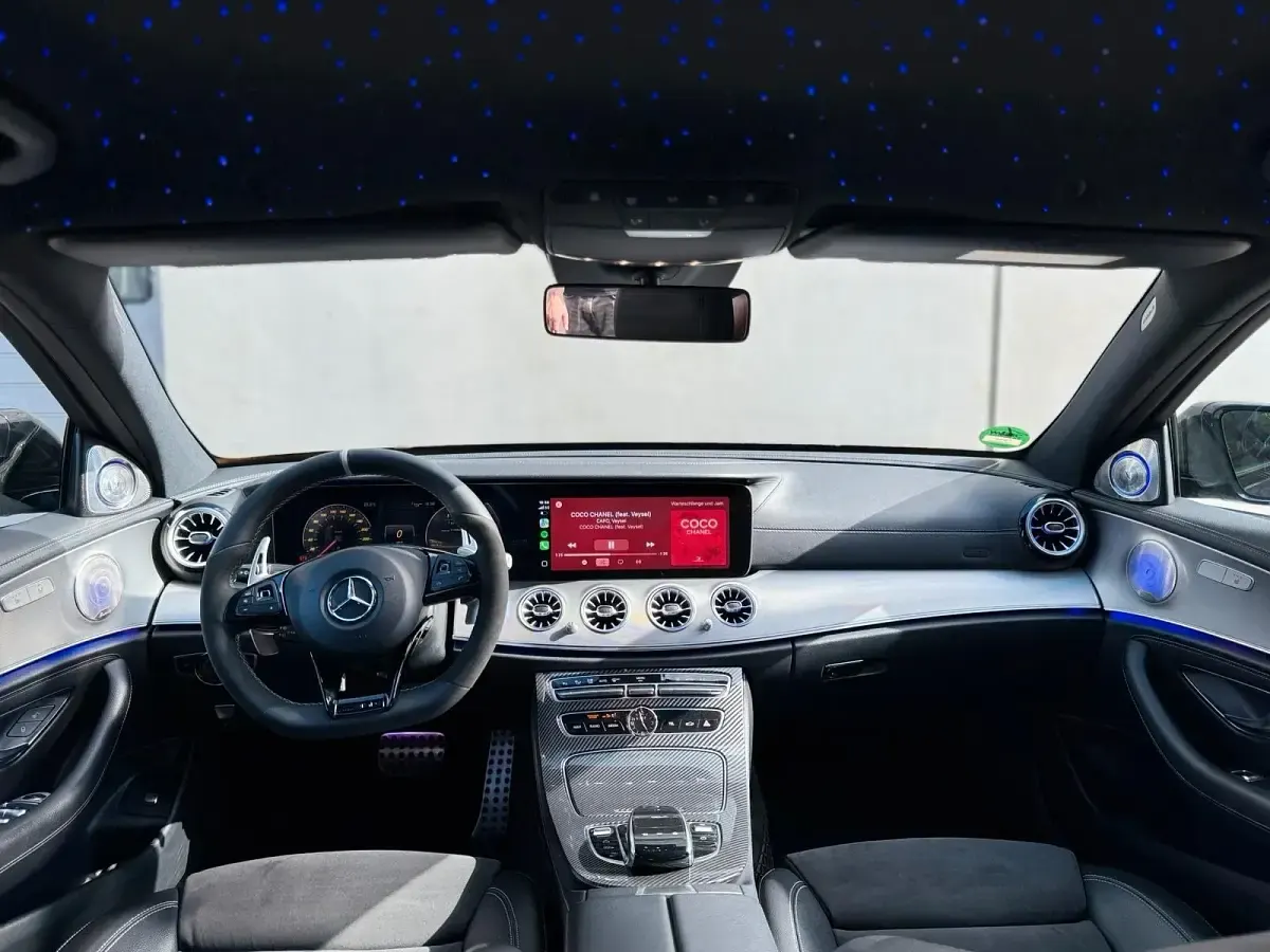 Gebraucht Mercedes E350 AMG 286 PS (210 kW) 2018 Schwarz Limousine