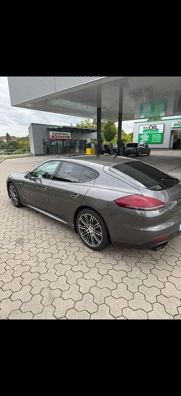 Gebraucht Porsche Panamera 300 PS (220 kW) 2014 Grau Kleinwagen