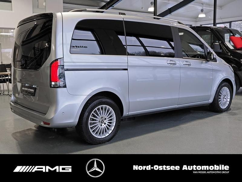 Gebraucht Mercedes V220 Style 163 PS (119 kW) 2025 Hightechsilber metallic Van / Kleinbus