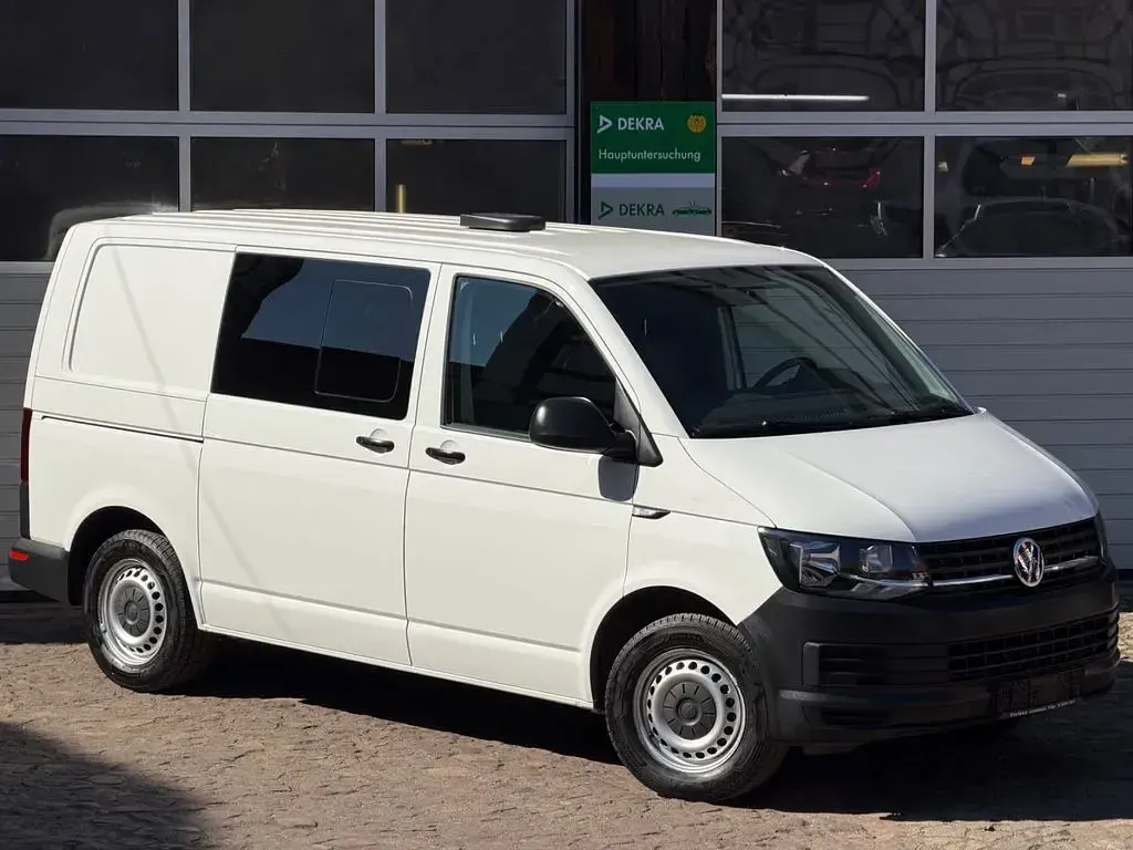 Gebraucht VW Transporter Basis 102 PS (75 kW) 2016 Candyweiss Van