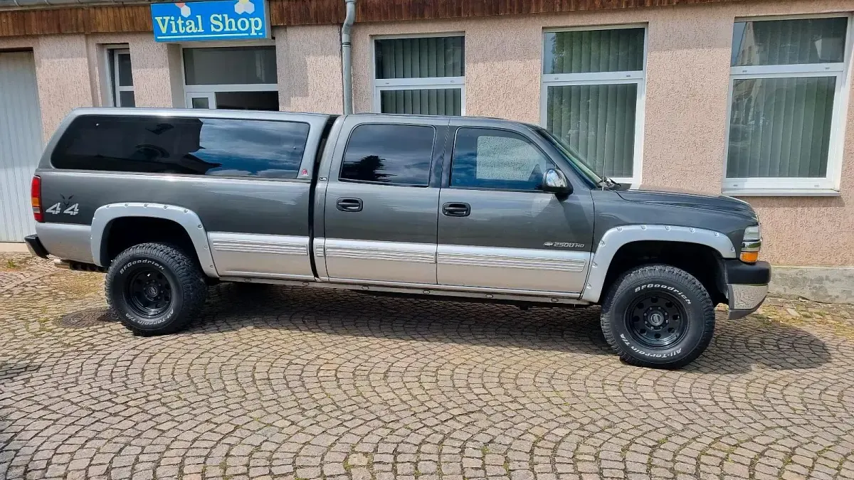 Gebraucht Chevrolet Silverado 344 PS (253 kW) 2001 Grau Pickup