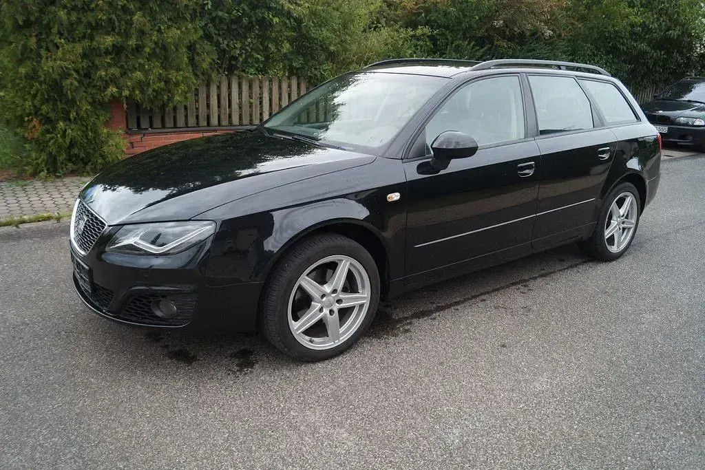 Gebraucht Seat Exeo Reference 120 PS (88 kW) 2013 Schwarz Limousine