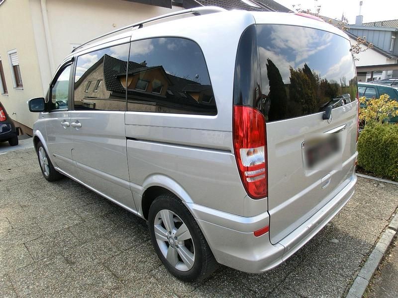 Gebraucht Mercedes Viano Edition 163 PS (119 kW) 2011 Silber Van / Kleinbus