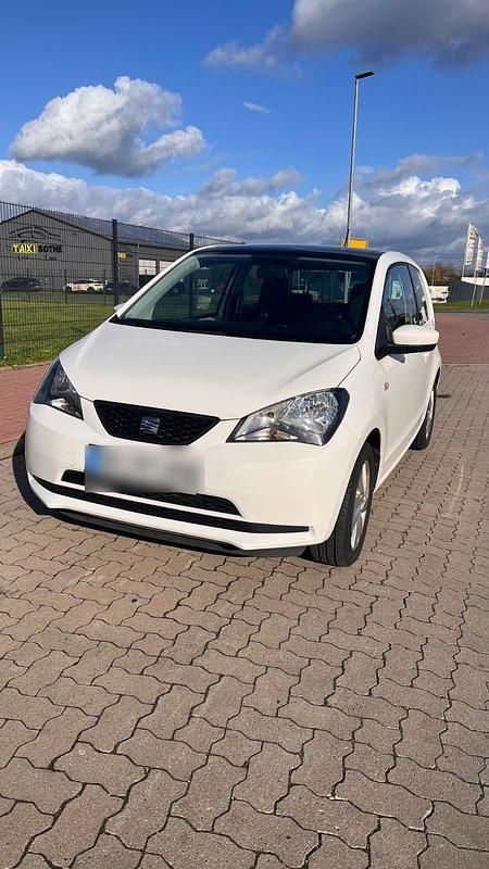 Weiß Gebraucht 2016 Seat Mii Chic Kleinwagen | 5.200 € (Guter Preis) - Bild 1/4