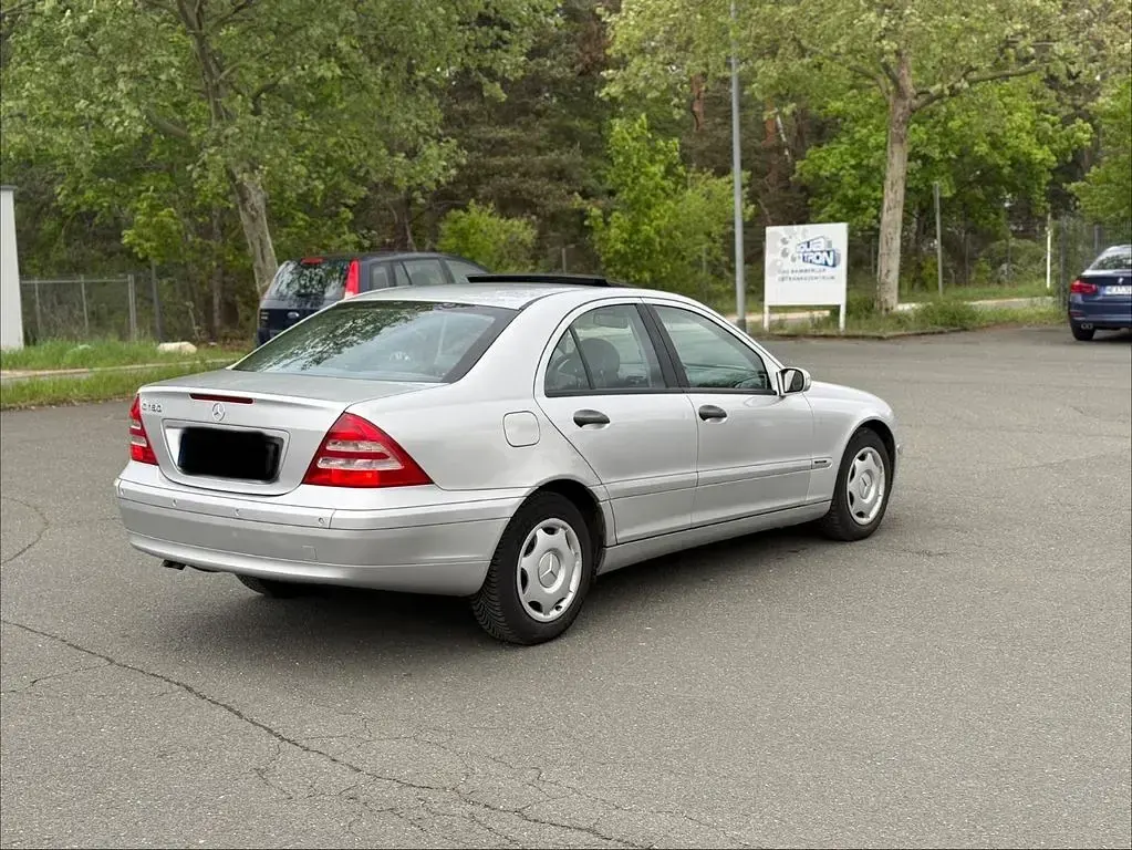 Gebraucht Mercedes C180 Classic 129 PS (94 kW) 2001 Silber Limousine