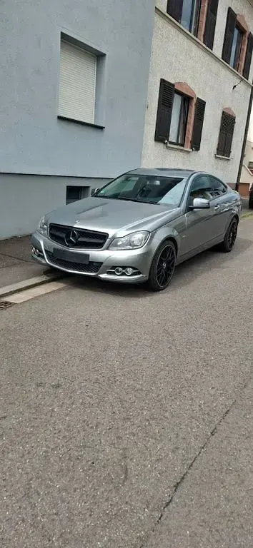Gebraucht Mercedes C250 204 PS (150 kW) 2012 Grau Coupé