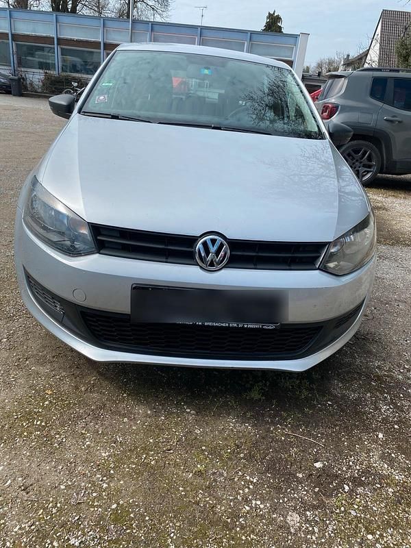Silber Gebraucht 2010 VW Polo Kleinwagen | 3.990 € (Superpreis) - Bild 1/4