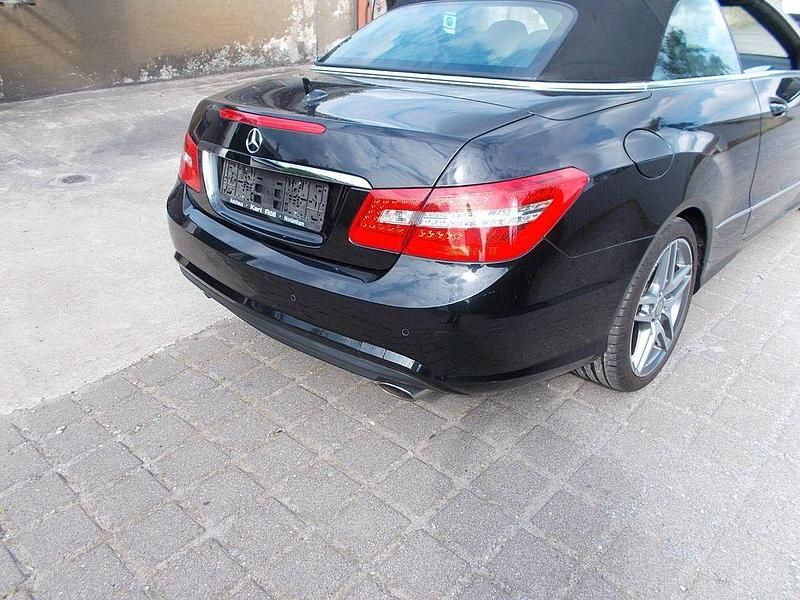 Gebraucht Mercedes E300 Avantgarde 252 PS (185 kW) 2011 Schwarz Cabrio
