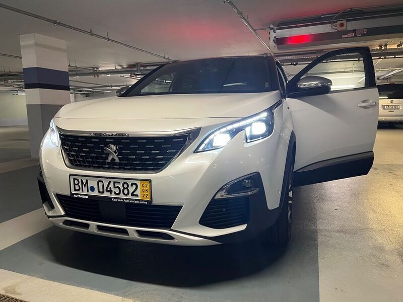 Weiß Gebraucht 2017 Peugeot 3008 GT SUV | 20.500 € (Fairer Preis) - Bild 1/4