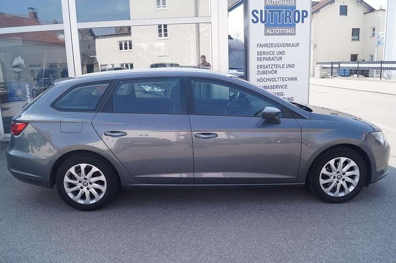 Gebraucht Seat Leon ST Style 110 PS (80 kW) 2016 "pirineos" grau Kombi