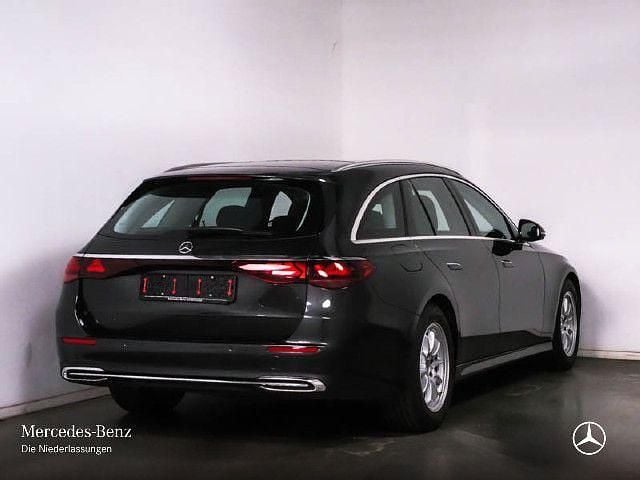 Graphitgrau Gebraucht 2024 Mercedes E220 Avantgarde Kombi | 46.980 € (Guter Preis) - Bild 1/4