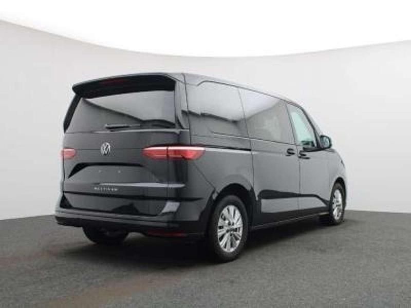 Gebraucht VW Multivan Life 150 PS (110 kW) 2024 Schwarz Van