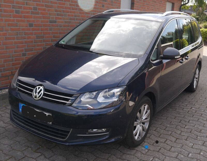 Blau Gebraucht 2014 VW Sharan Highline Van / Kleinbus | 12.499 € (Guter Preis) - Bild 1/4