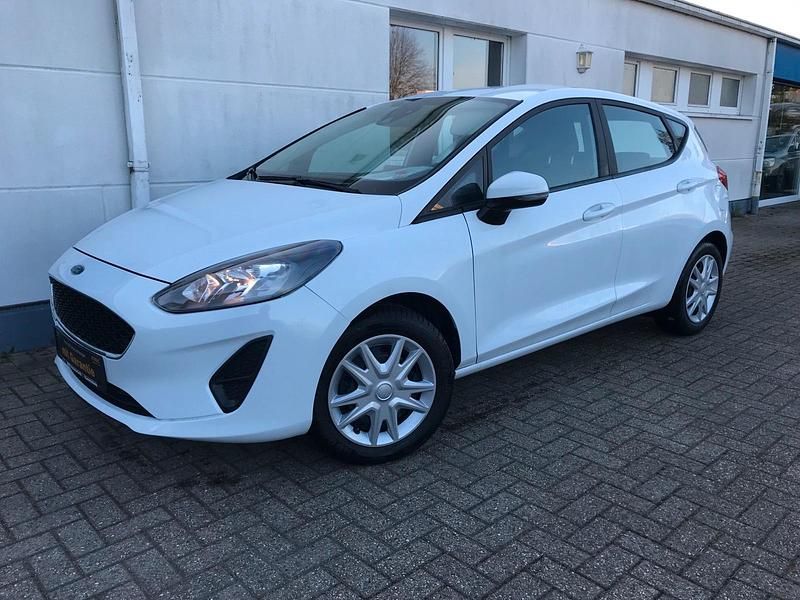 Weiß Gebraucht 2021 Ford Fiesta Cool & Connect Kleinwagen | 8.750 € (Fairer Preis) - Bild 1/4