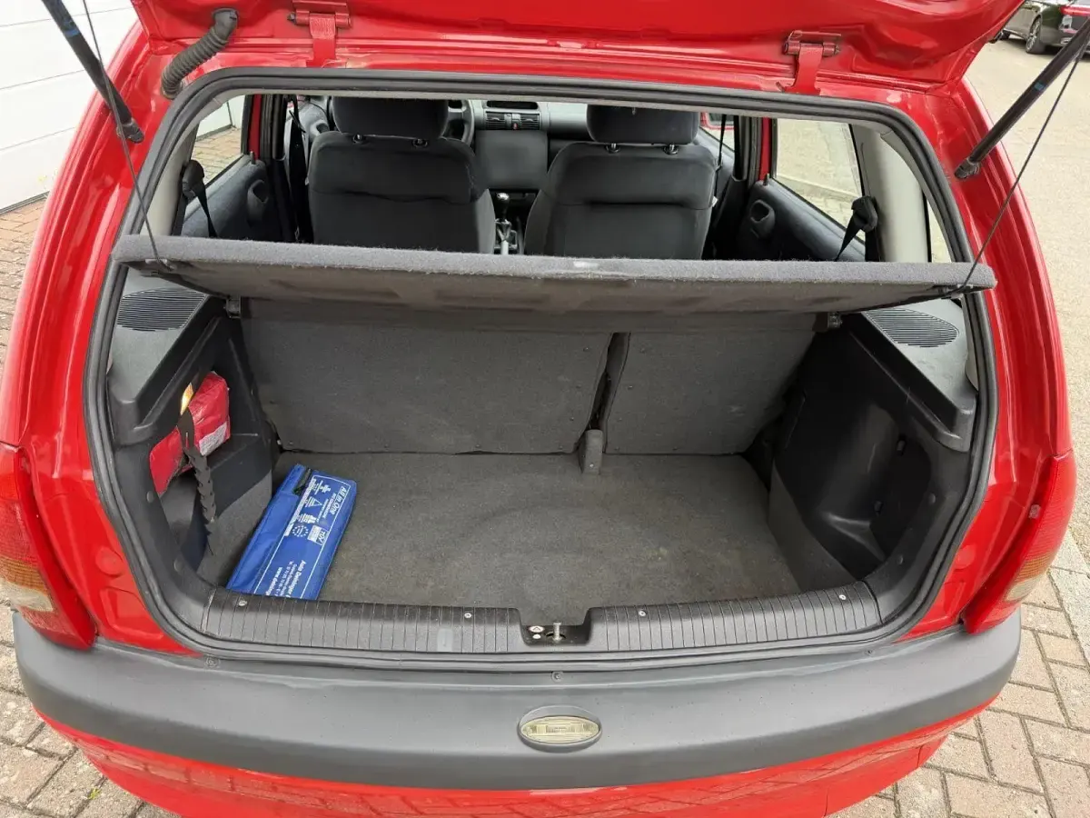Gebraucht Opel Corsa 65 PS (47 kW) 1999 Rot Limousine