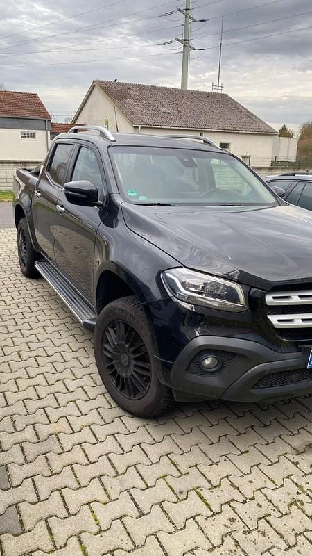 Schwarz Gebraucht 2018 Mercedes X250 Progressive Abholung | 26.500 € (Fairer Preis) - Bild 1/4