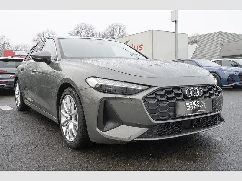 Gebraucht Audi A5 Ambiente 299 PS (219 kW) 2026 Grau Kombi