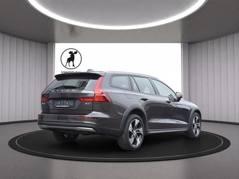Gebraucht Volvo V60 CC Plus 197 PS (144 kW) 2022 Grau Kombi