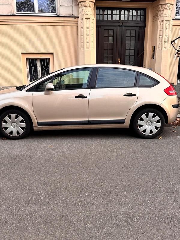 Second-hand Citroën C4 Comfort 109 CP (80 kW) 2005 Bej Berlinǎ