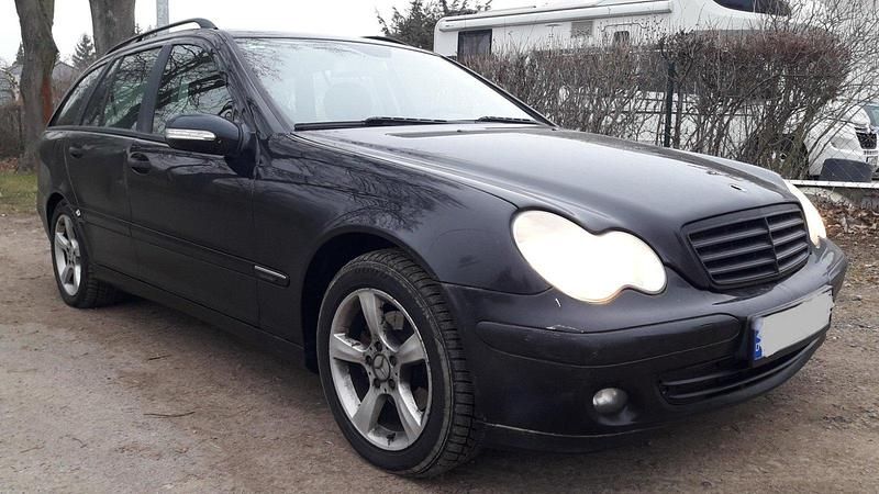 Gebraucht Mercedes C180 Avantgarde 143 PS (105 kW) 2006 Schwarz Kombi