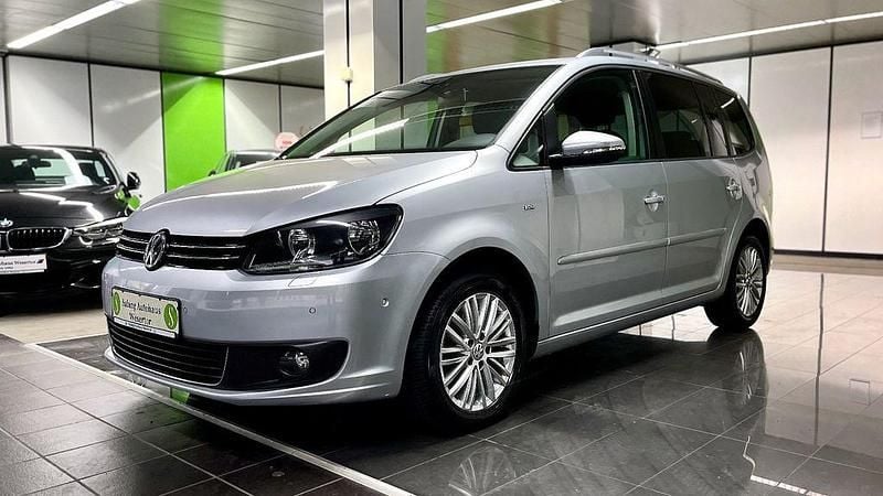 Silber Gebraucht 2015 VW Touran Cup Van / Kleinbus | 11.990 € (Fairer Preis) - Bild 1/4