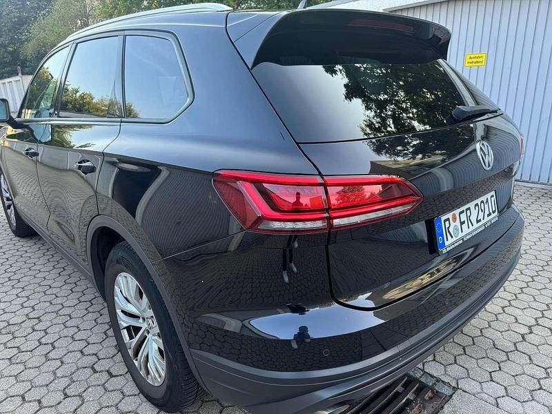 Gebraucht VW Touareg Basis 231 PS (169 kW) 2018 Schwarz SUV