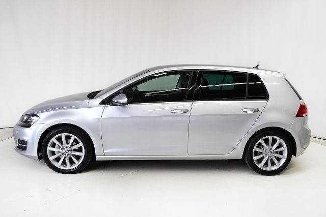 Gebraucht VW Golf VII Highline 150 PS (110 kW) 2016 Silber metallic Limousine