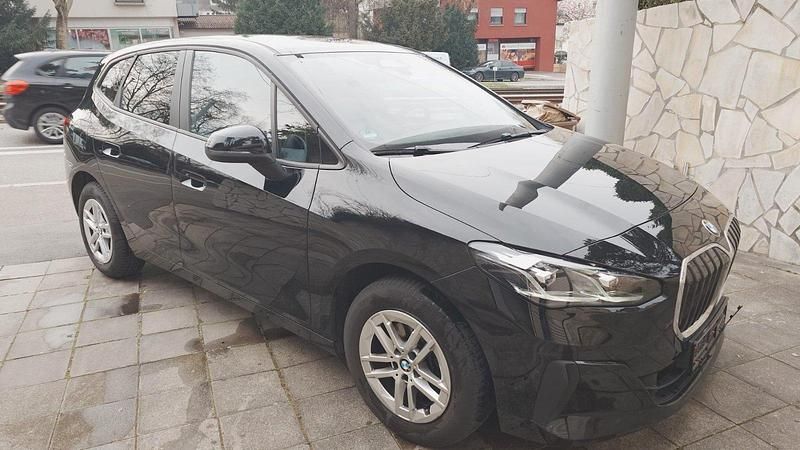 Gebraucht BMW 218 Active Tourer 150 PS (110 kW) 2023 Schwarz Van / Kleinbus