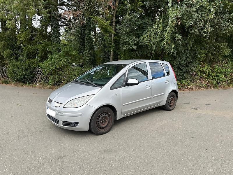 Silber Gebraucht 2006 Mitsubishi Colt Kleinwagen | 1.499 € (Fairer Preis) - Bild 1/4