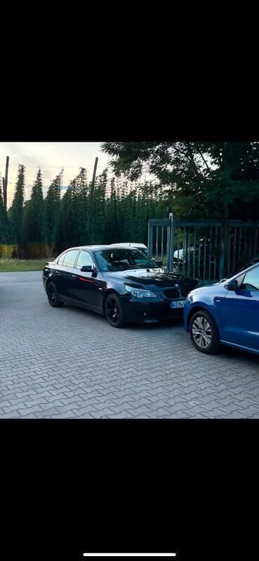 Blau Gebraucht 2005 BMW 523 Limousine | 3.500 € (Guter Preis) - Bild 1/4