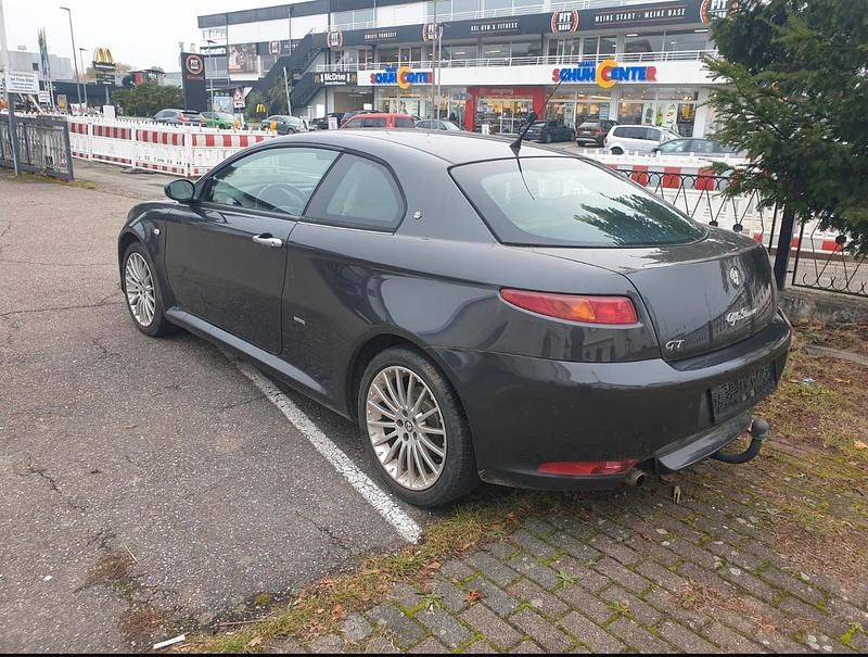 Gebraucht Alfa Romeo GT Quadrifoglio Verde 165 PS (121 kW) 2006 Schwarz Coupé