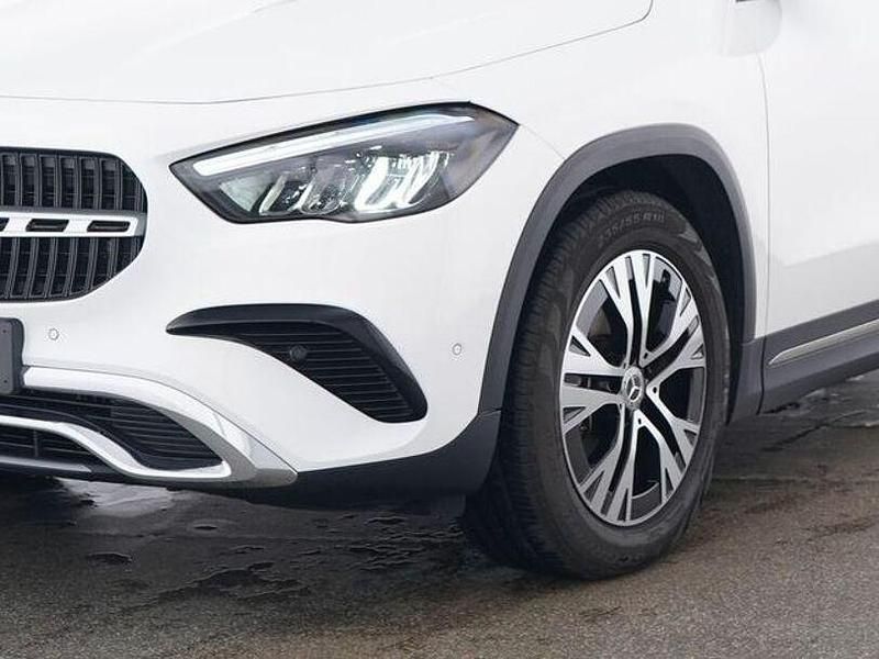 Gebraucht Mercedes GLA200 Progressive 163 PS (119 kW) 2025 Weiß SUV