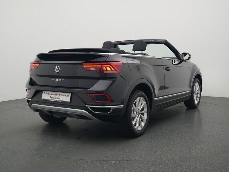 Gebraucht VW T-Roc Cabriolet 116 PS (85 kW) 2024 Schwarz / deep black (metallic) Cabrio