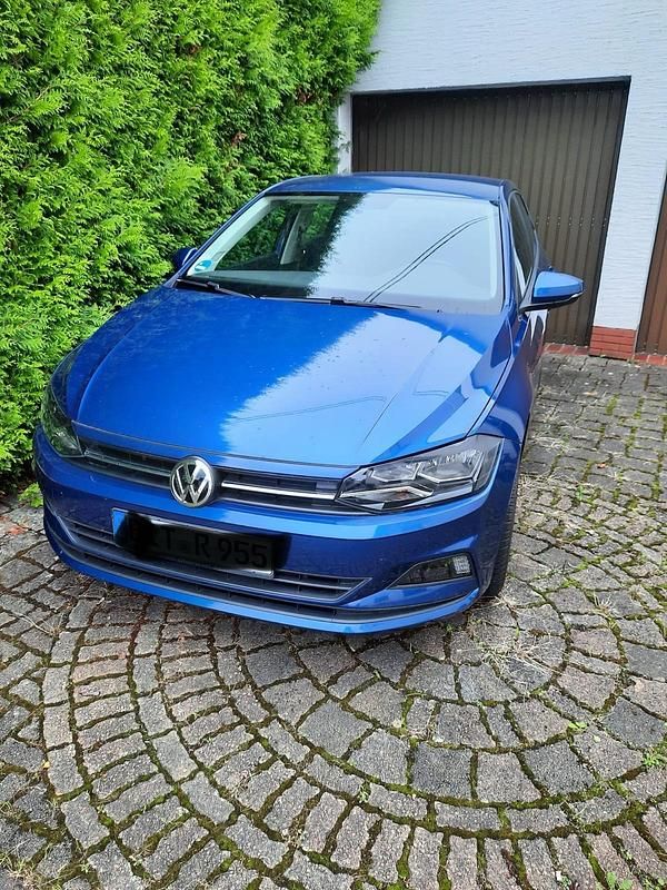 Blau Gebraucht 2019 VW Polo Comfortline Kleinwagen | 13.900 € (Fairer Preis) - Bild 1/4