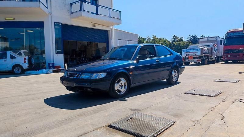 Second-hand Saab 900 185 CP (136 kW) 1996 Albastru Coupe