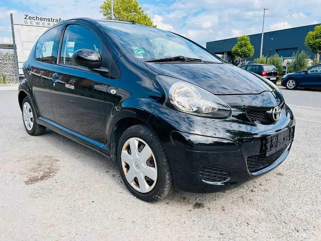 Gebraucht Toyota Aygo Basis 68 PS (50 kW) 2009 Schwarz Kleinwagen