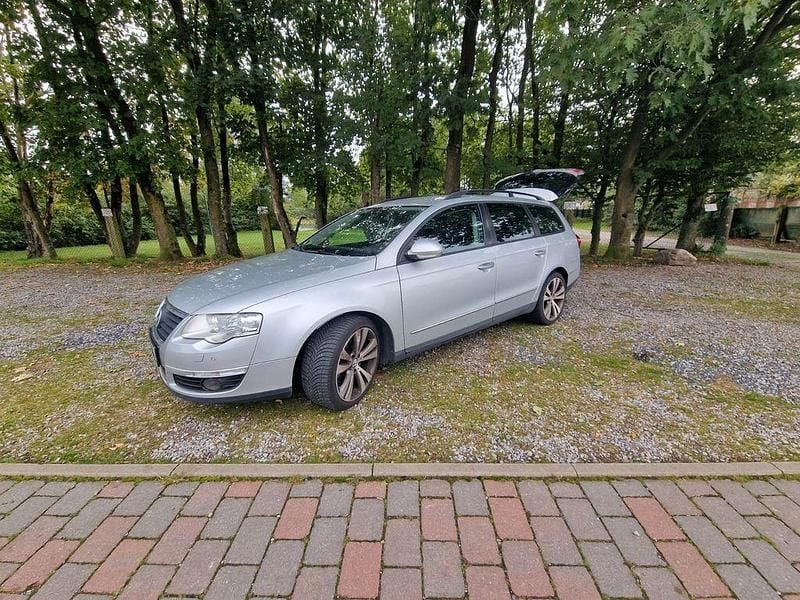 Silber Gebraucht 2006 VW Passat Highline Kombi | 3.999 € (Fairer Preis) - Bild 1/4