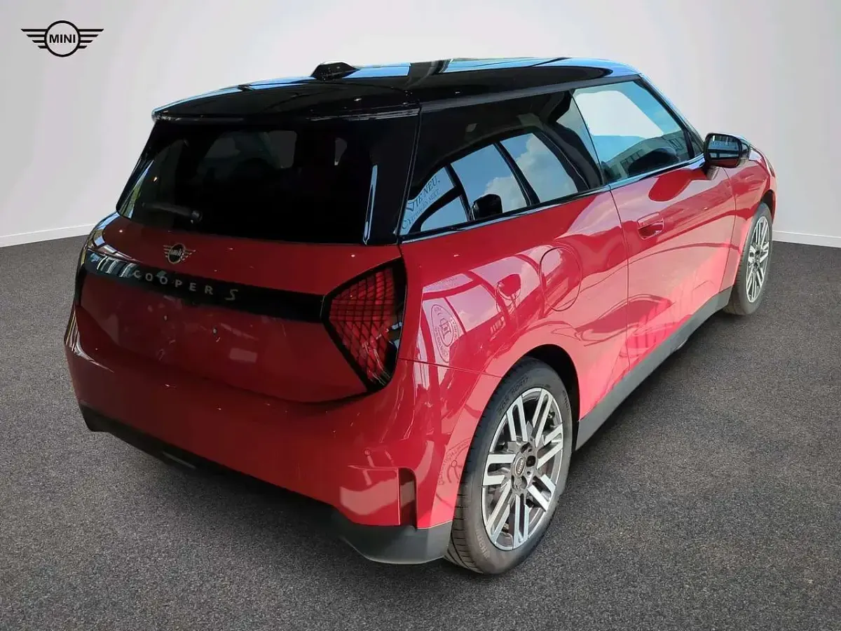Gebraucht Mini Cooper SE Classic 160 kW (218 PS) 2025 Rot Kleinwagen