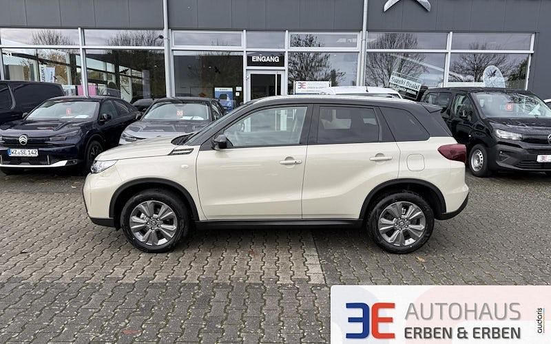 Neu Suzuki Vitara Comfort 116 PS (85 kW) 2025 Beige SUV
