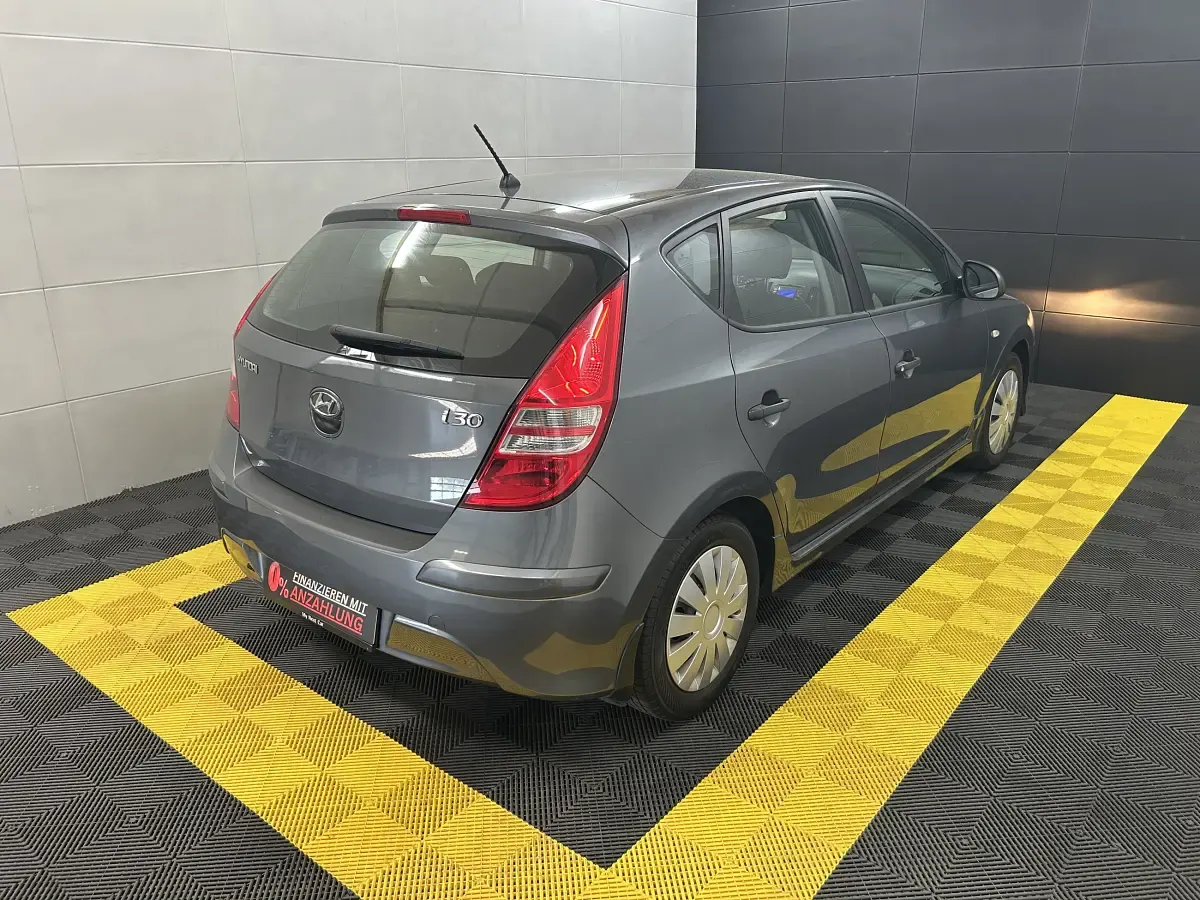 Second-hand Hyundai i30 109 CP (80 kW) 2011 Gri Berlinǎ