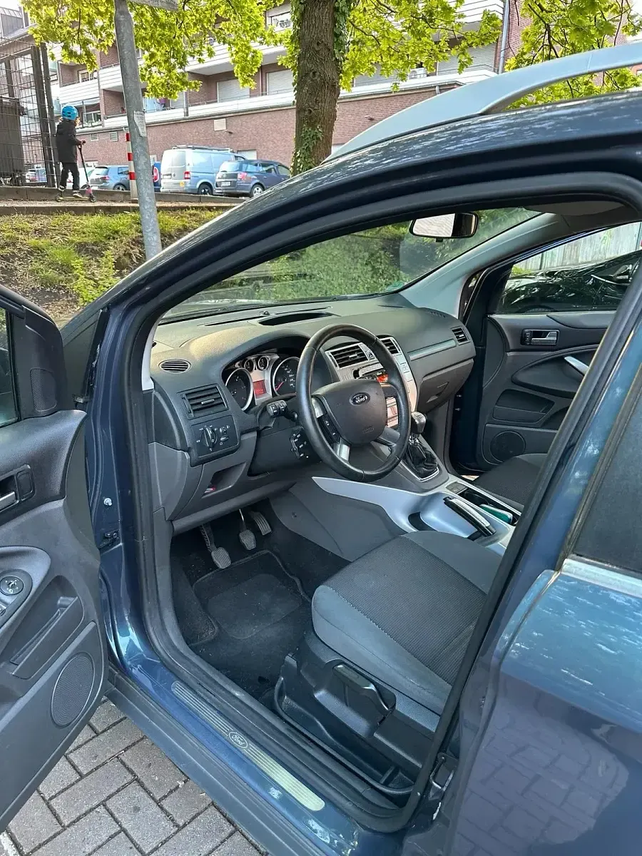 Gebraucht Ford Kuga Trend 140 PS (102 kW) 2011 Grau SUV