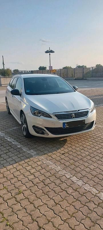 Weiß Gebraucht 2015 Peugeot 308 GT-line Kombi | 8.999 € (Fairer Preis) - Bild 1/4