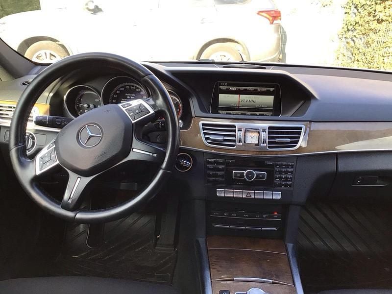 Gebraucht Mercedes E220 170 PS (125 kW) 2014 Silber Kombi