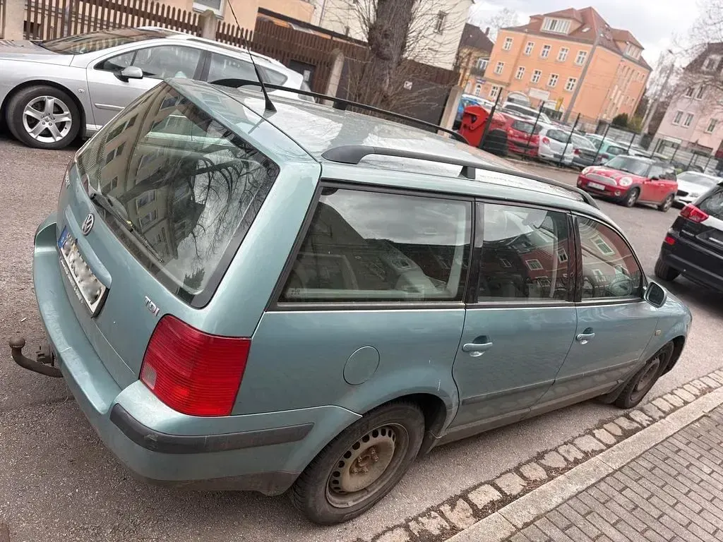 Gebraucht VW Passat 110 PS (80 kW) 1998 Grün Kombi