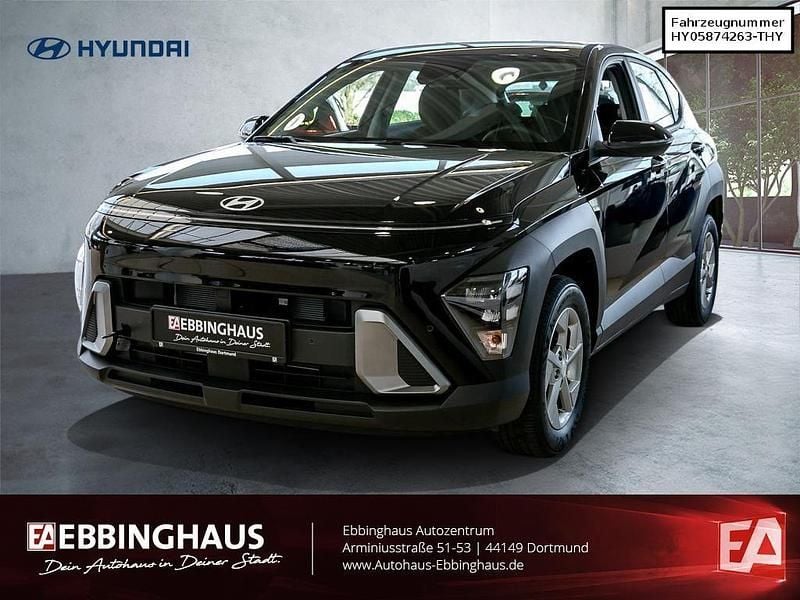 Neu Hyundai Kona Select 139 PS (102 kW) 2025 Schwarz SUV