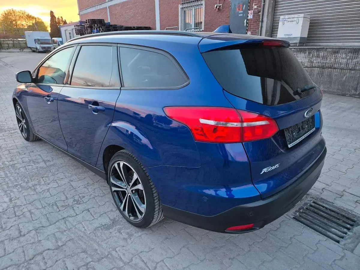 Używany Ford Focus Titanium 125 KM (91 kW) 2017 Niebieski Kombi