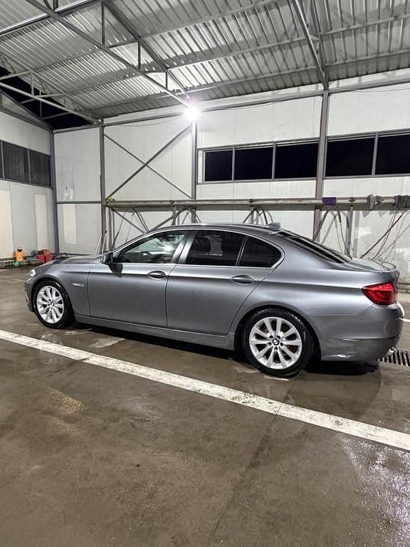 Second-hand BMW 523 204 CP (150 kW) 2010 Argintiu Berlinǎ