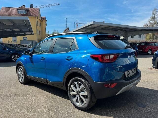 Nouă Kia Stonic 101 CP (74 kW) 2025 Albastru SUV